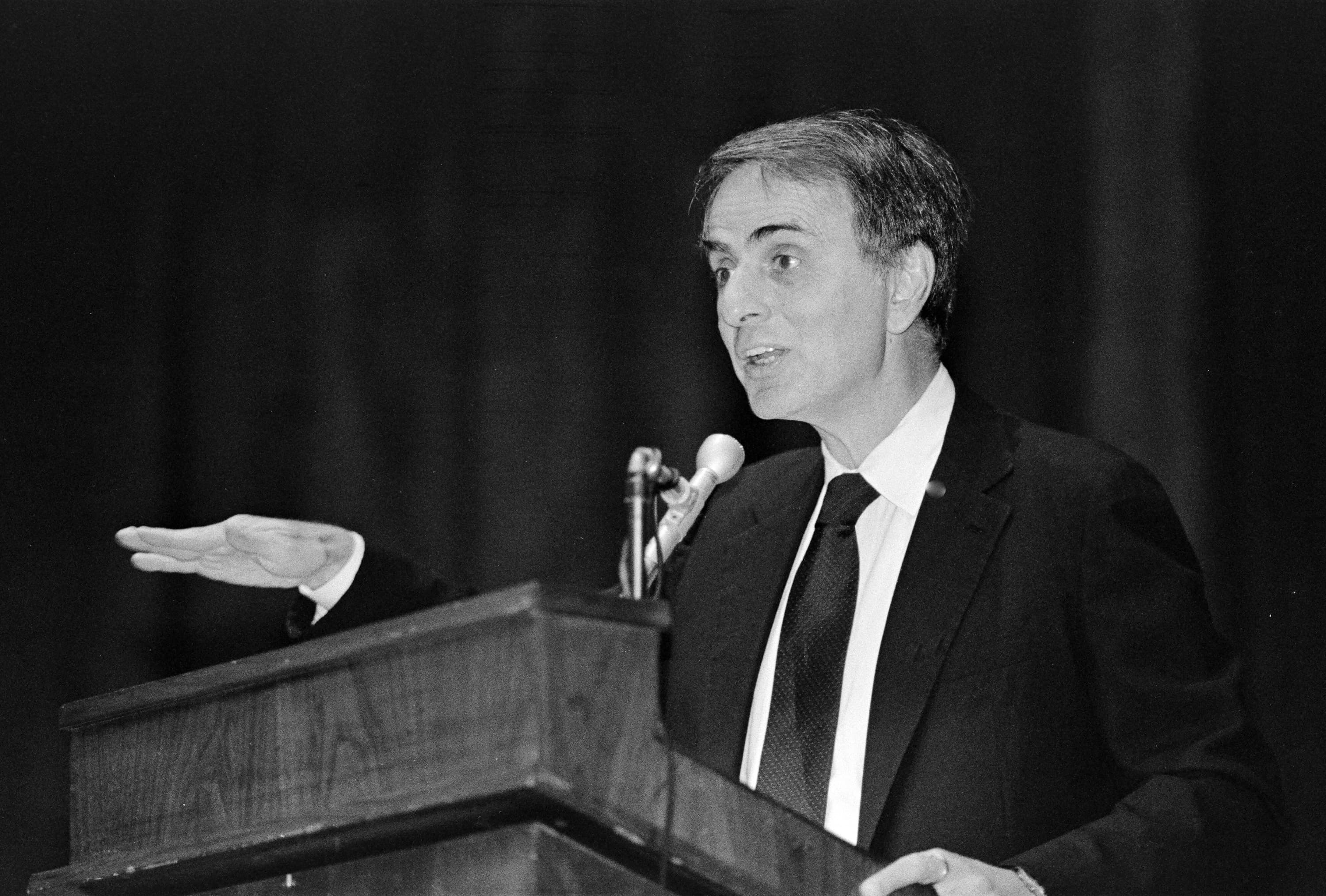 Carl Sagan speaking at Cornell University, circa 1987